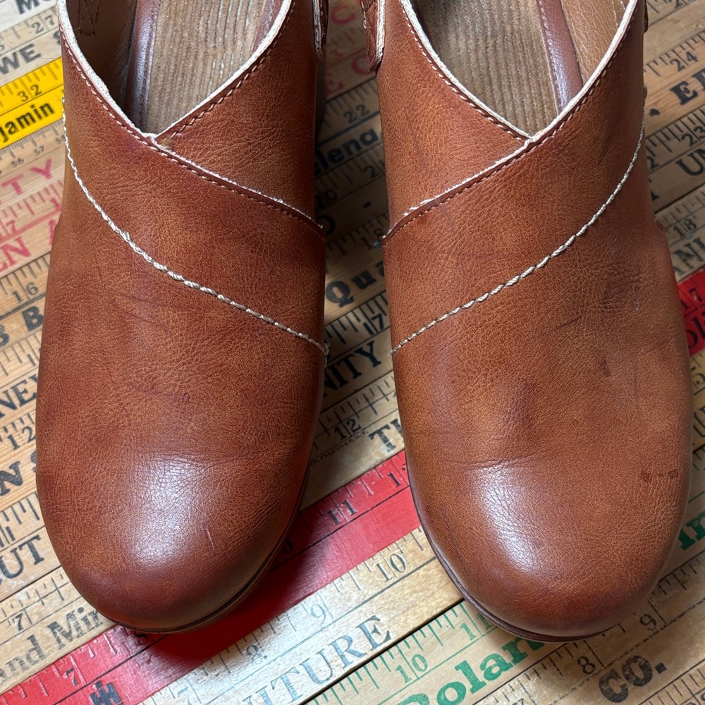 b.o.c. Tan Leather Women's Mules - Picture 7 of 8